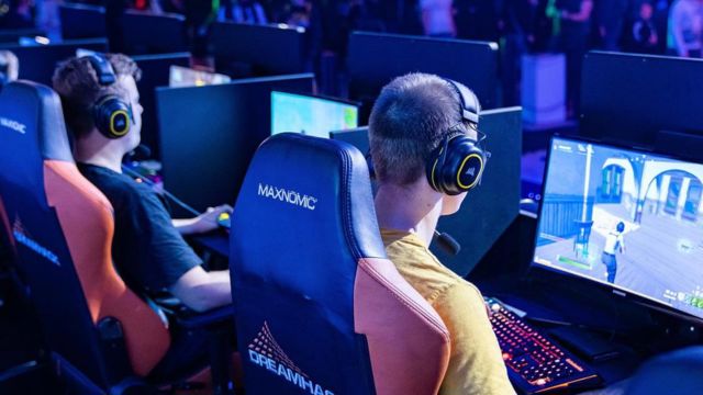 How to watch DreamHack Dallas Fortnite LAN: Time, streams & official broadcast