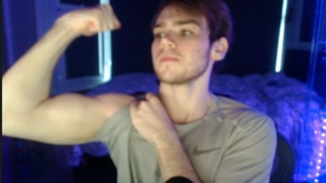 Mongraal shocks fans with surprise Fortnite Twitch stream