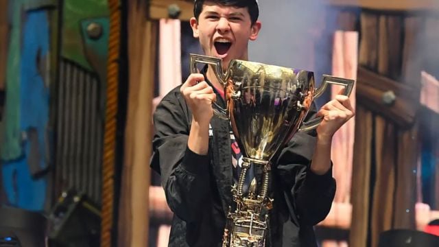 Bugha left Sentinels, the end of an era.