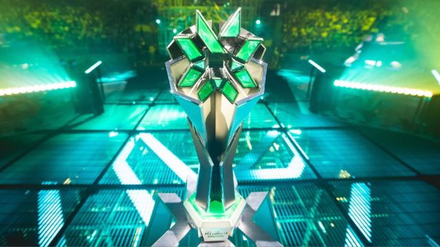 FNATIC’s VCT LOCK/IN trophy damaged during flight home