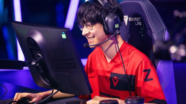 Fans Support TenZ Following VCT Americas Performance Criticism